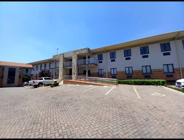 209M² OFFICE TO LET IN BRYANSTON